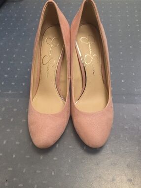 Jessica Simpson Blush Pink Suede Round-Toe Pumps